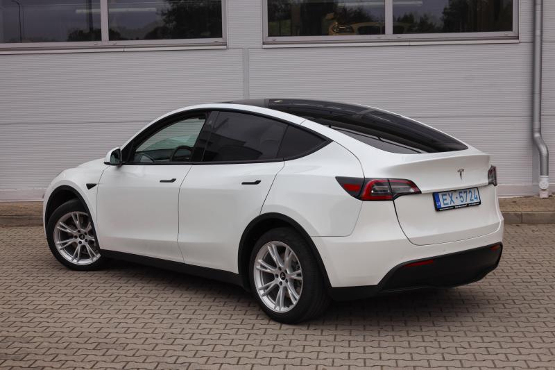 Tesla - Model Y - pic5