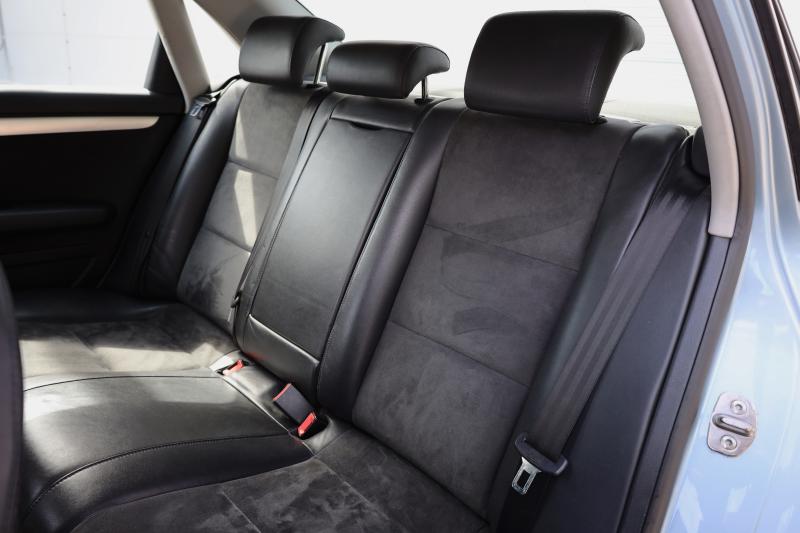 Audi - A4 - pic17