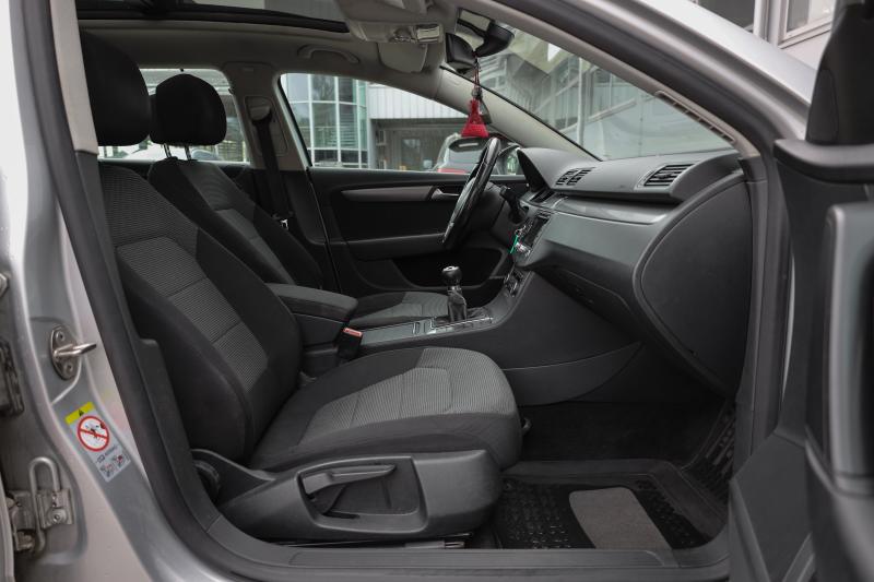 Volkswagen - Passat - pic17