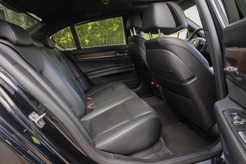 BMW - 740 - pic16