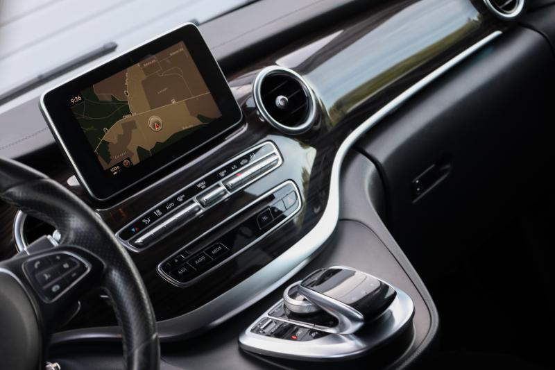 Mercedes-Benz - V250 - pic12