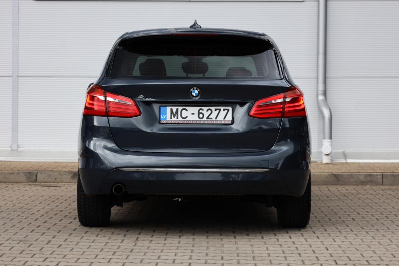 BMW - 218 - pic5