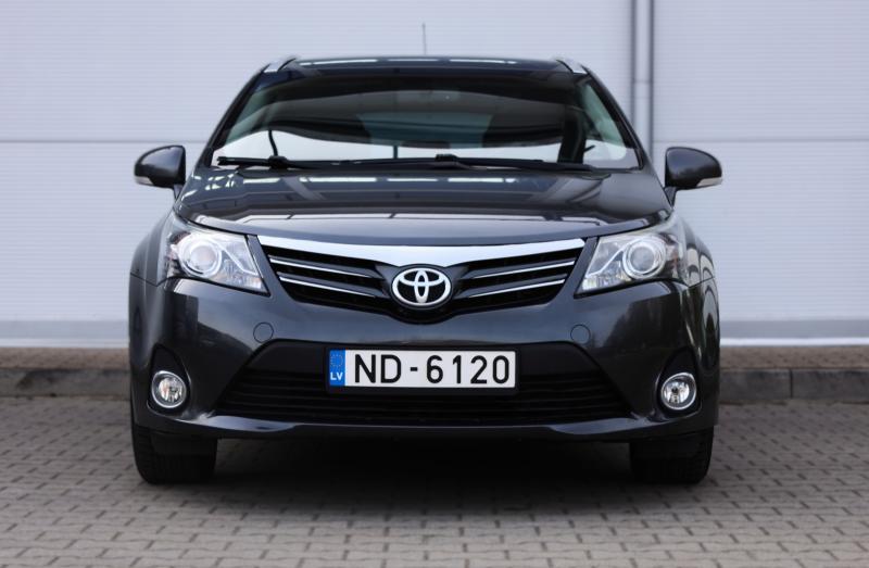 Toyota - Avensis - pic3