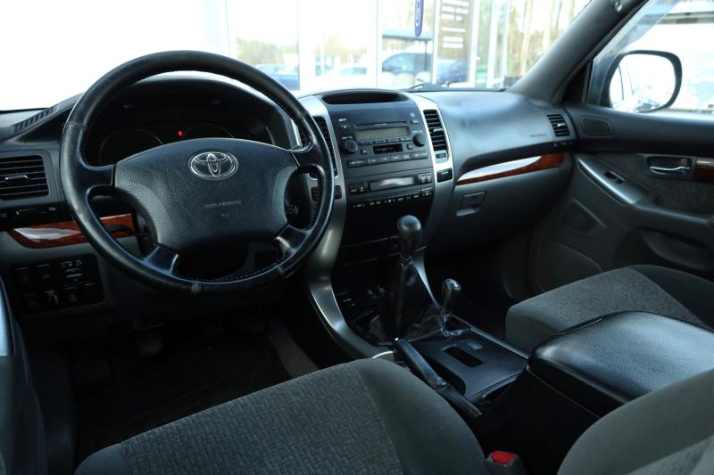 Toyota - Land Cruiser - pic8