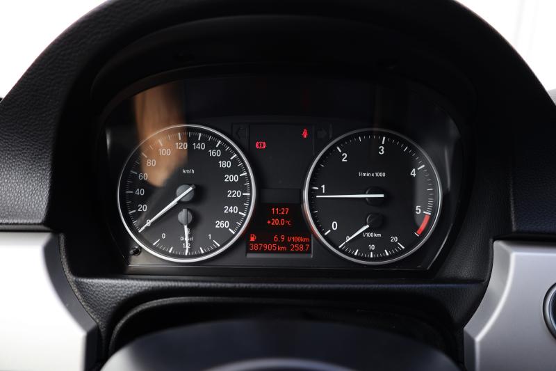 BMW - 318 - pic21