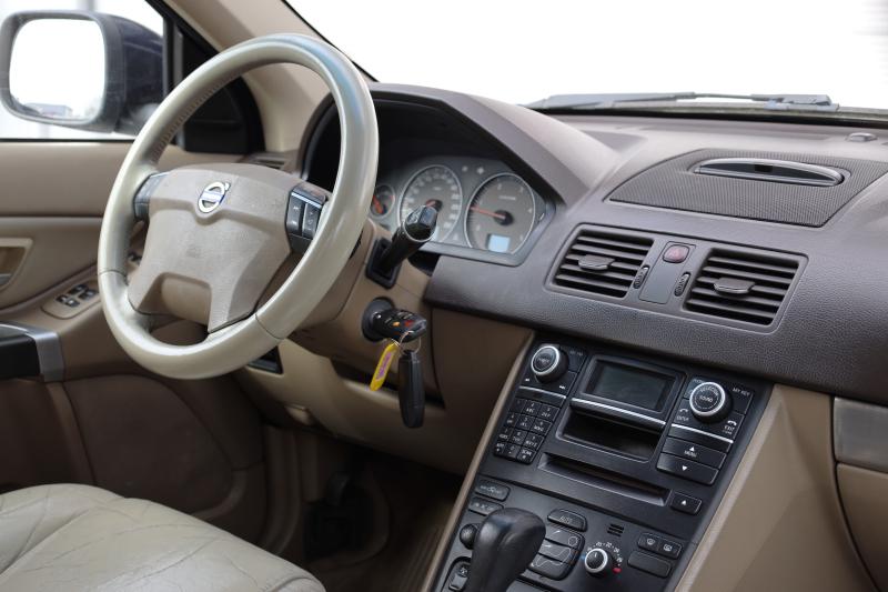 Volvo - XC90 - pic9