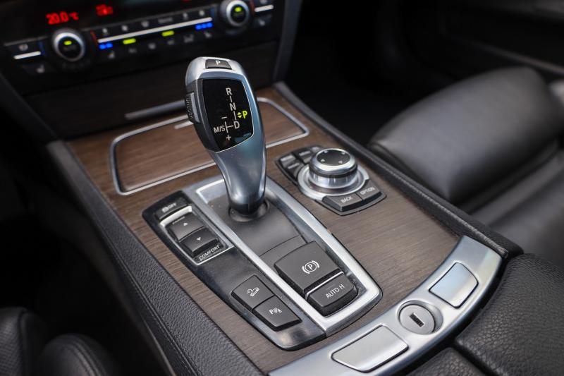 BMW - 740 - pic12