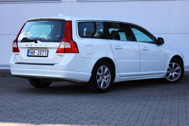 Volvo - V70 - pic6