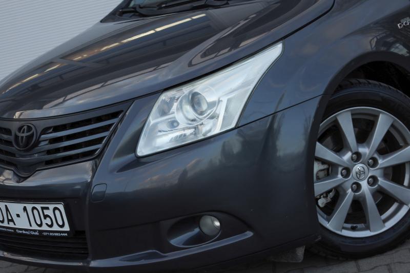 Toyota - Avensis - pic2