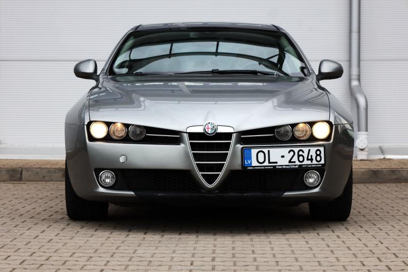 Alfa Romeo - 159 - pic3