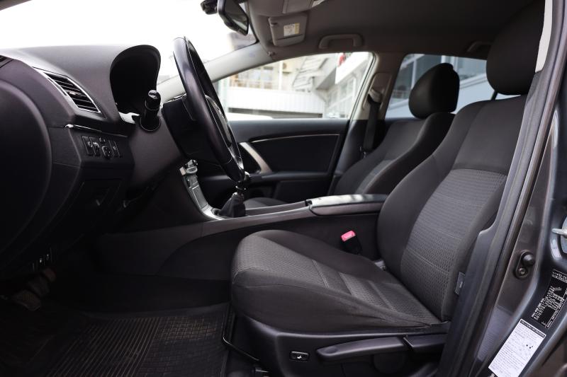 Toyota - Avensis - pic10