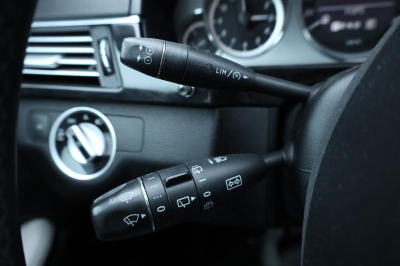 Mercedes-Benz - E200 - pic15