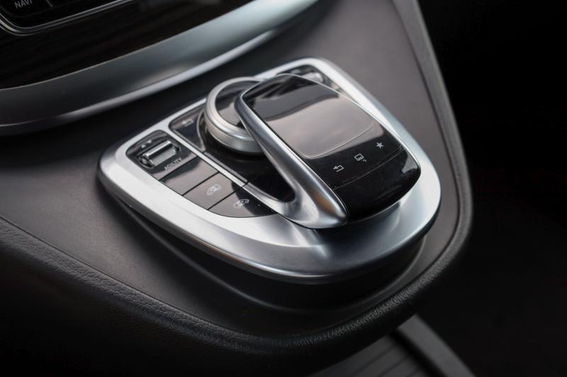 Mercedes-Benz - V250 - pic13