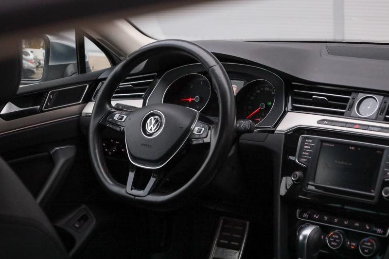 Volkswagen - Passat Alltrack - pic23