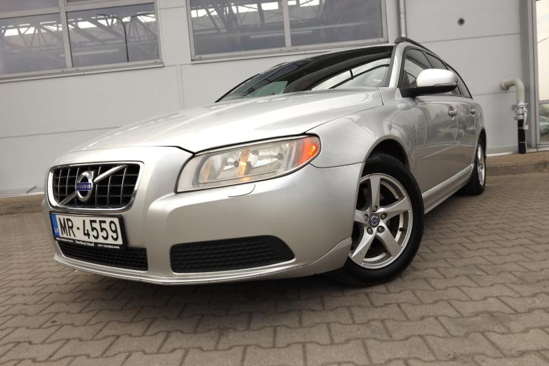 Volvo - V70 - pic2