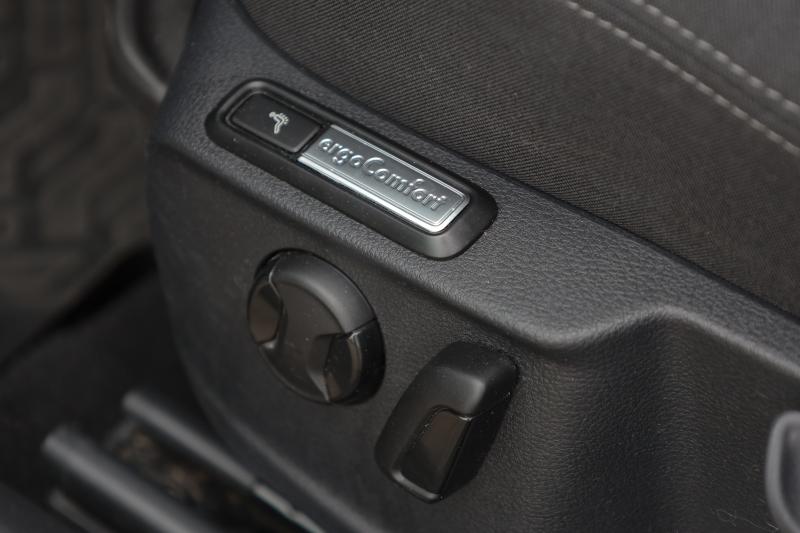 Volkswagen - Passat - pic10