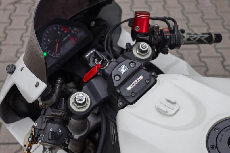 Honda - CBR - pic3