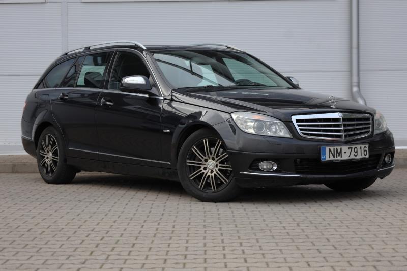 Mercedes-Benz - C220 - pic2