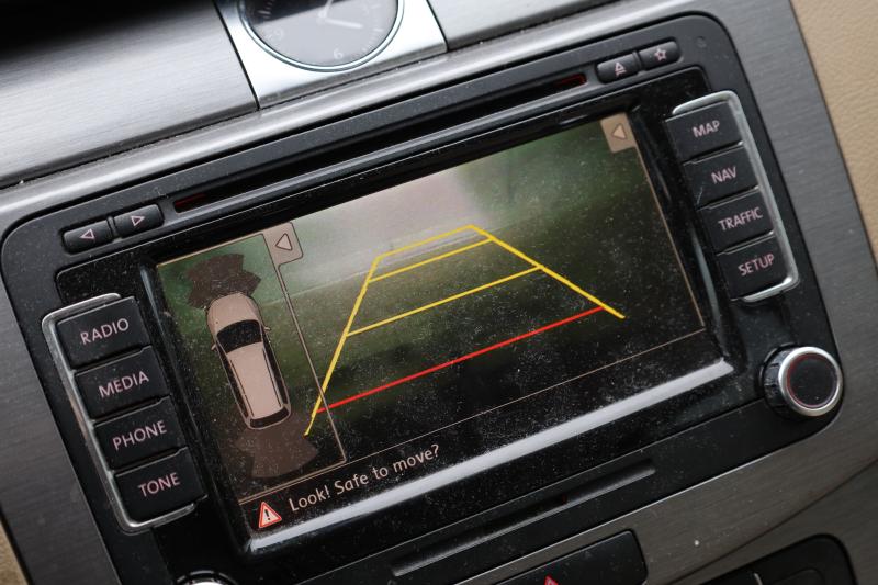Volkswagen - Passat - pic9