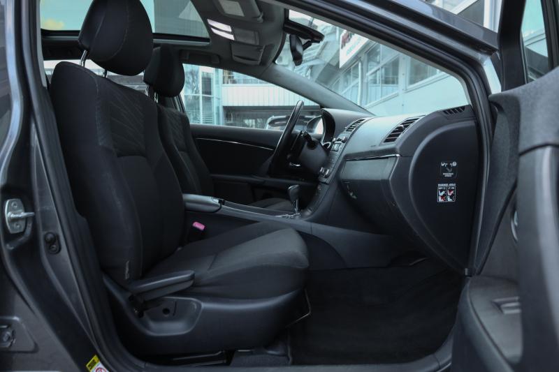 Toyota - Avensis - pic19