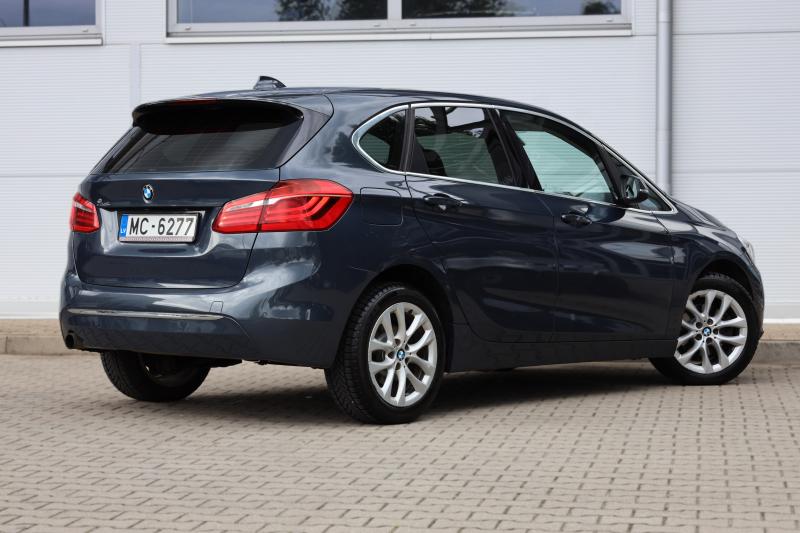 BMW - 218 - pic6