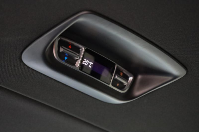Mercedes-Benz - V250 - pic21