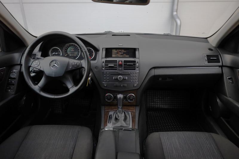 Mercedes-Benz - C220 - pic6