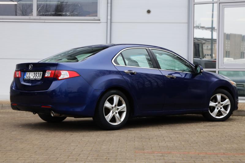 Honda - Accord - pic4