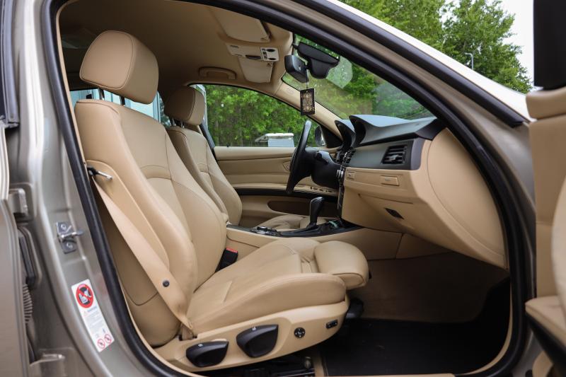 BMW - 320 - pic16