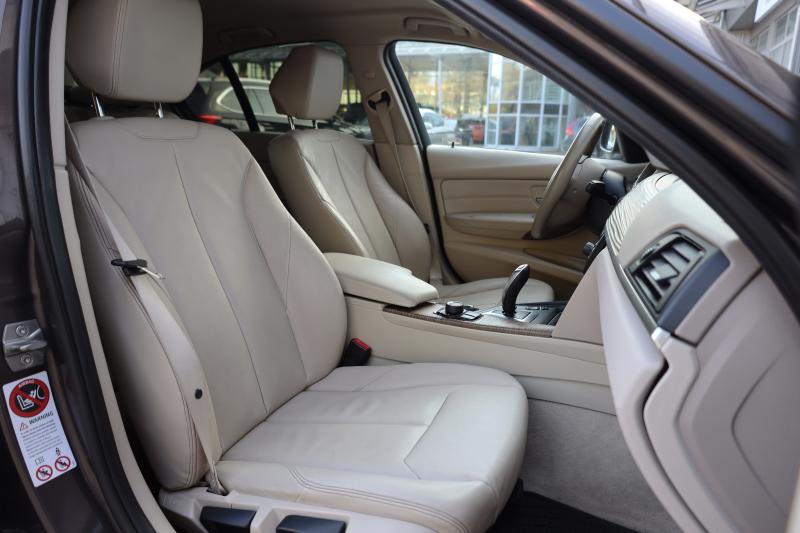 BMW - 320 - pic16