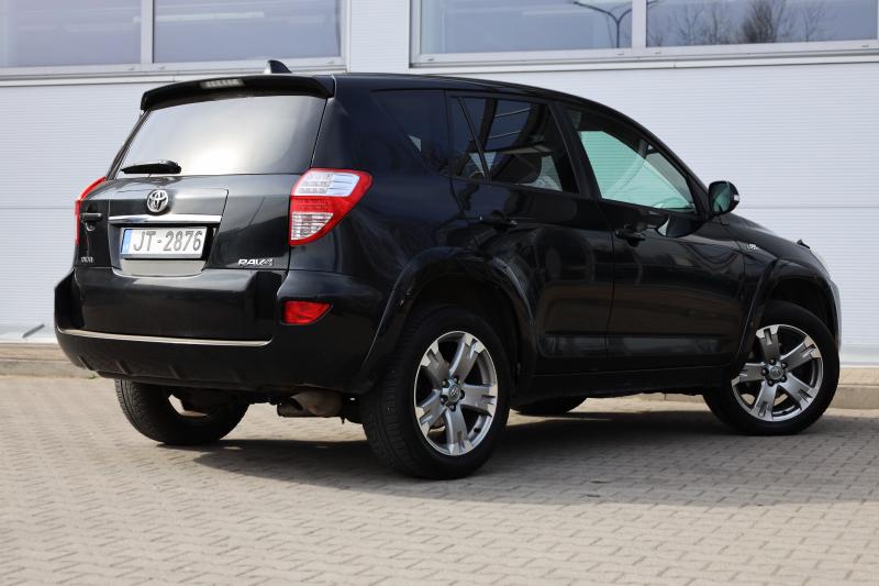 Toyota - RAV4 - pic5