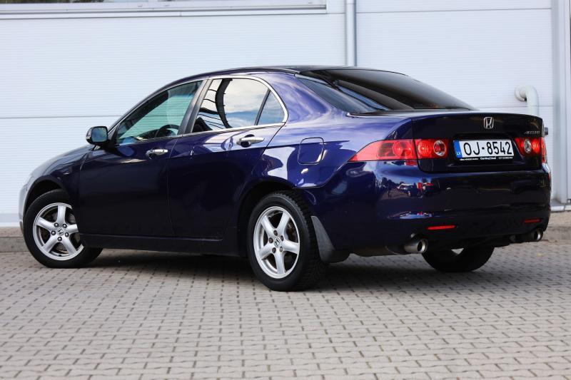 Honda - Accord - pic4