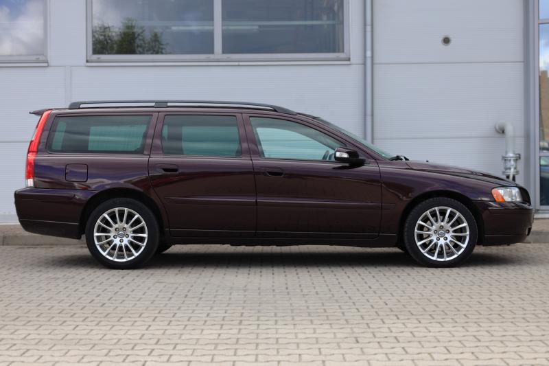 Volvo - V70 - pic9