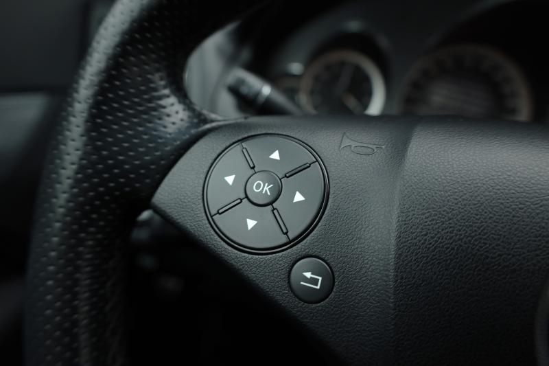 Mercedes-Benz - E350 - pic27