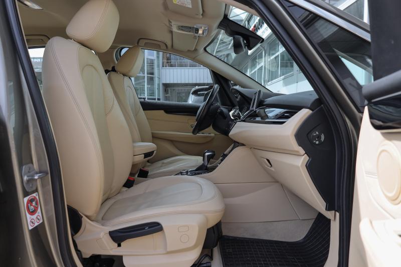 BMW - 218 - pic17