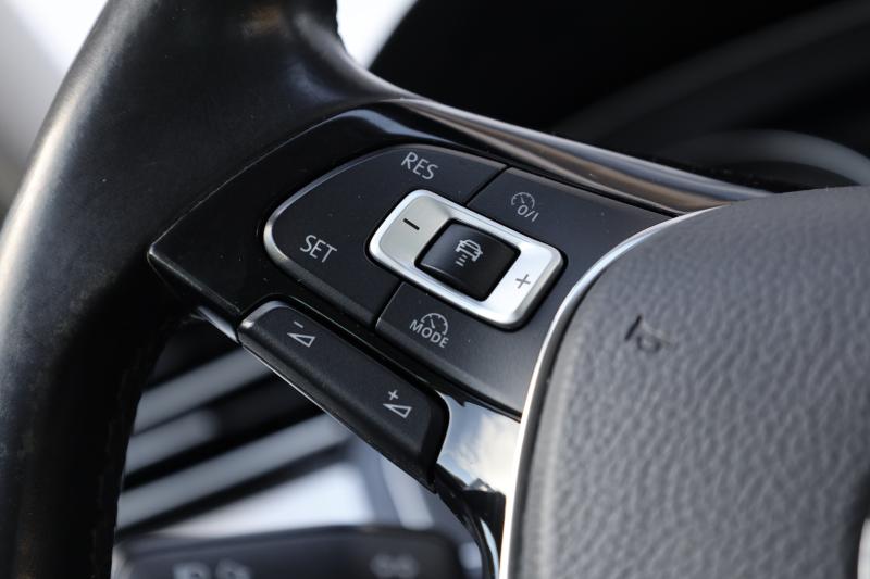 Volkswagen - Passat - pic19