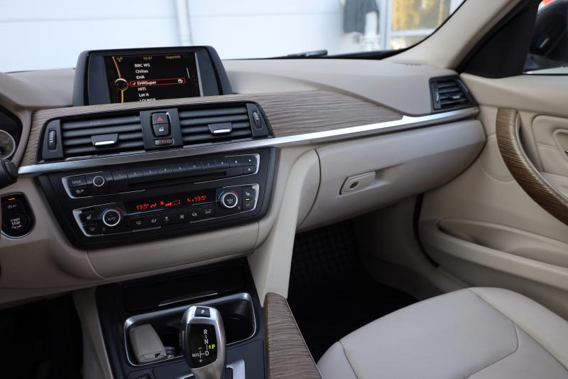 BMW - 320 - pic10