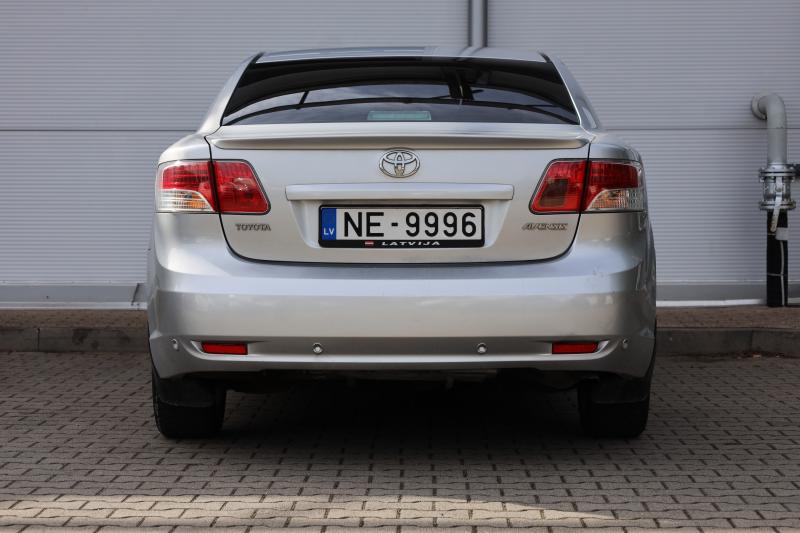 Toyota - Avensis - pic4