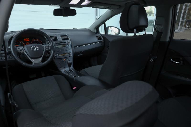 Toyota - Avensis - pic14
