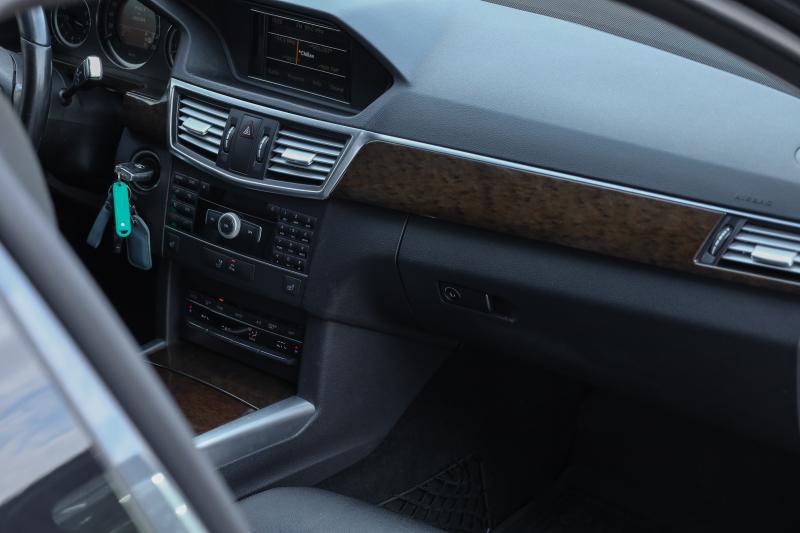 Mercedes-Benz - E300 - pic17