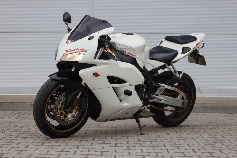 Honda - CBR - pic1
