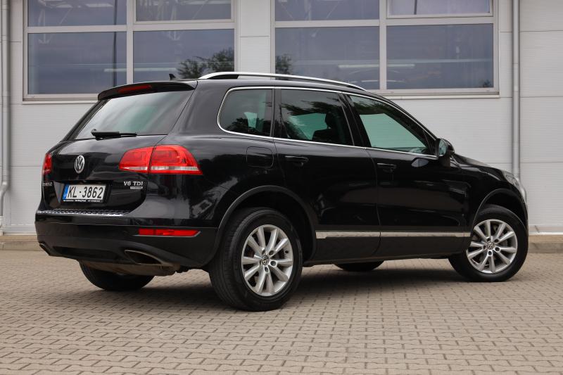 Volkswagen - Touareg - pic7