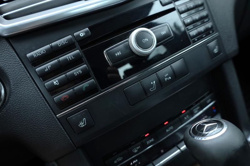 Mercedes-Benz - E200 - pic17