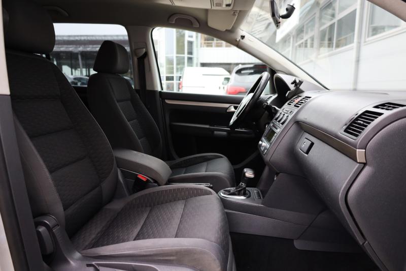 Volkswagen - Touran - pic10