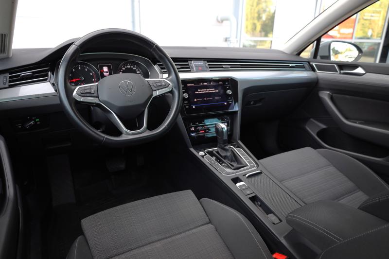 Volkswagen - Passat - pic9