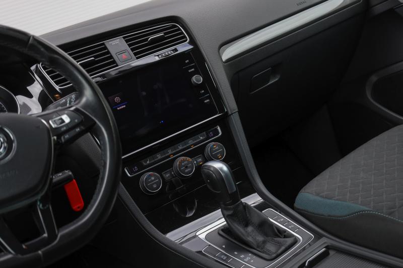 Volkswagen - Golf - pic14