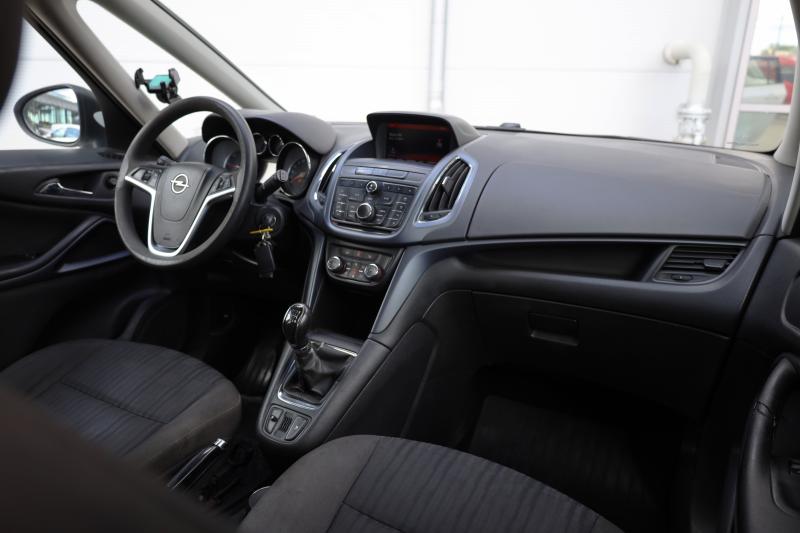 Opel - Zafira - pic8