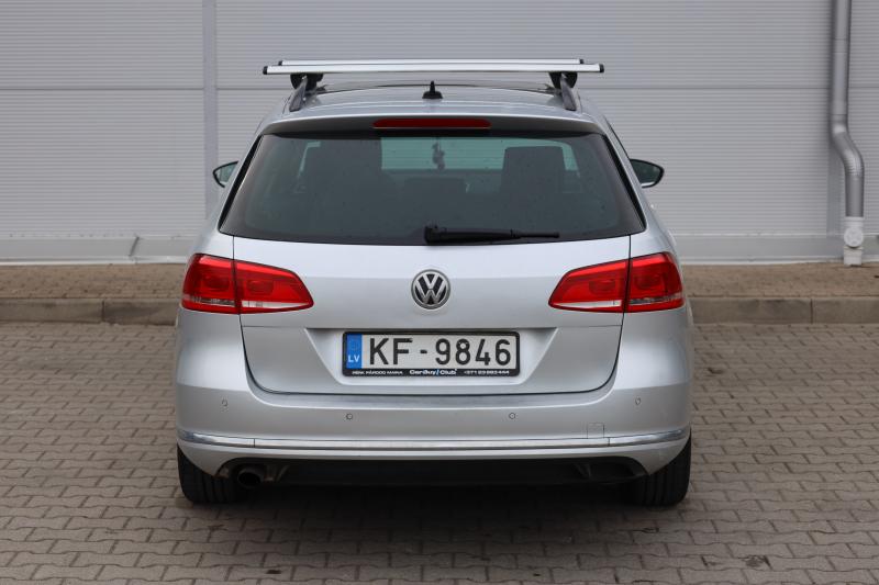 Volkswagen - Passat - pic6