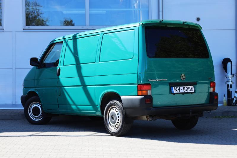 Volkswagen - Transporter - pic4