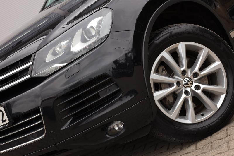 Volkswagen - Touareg - pic2